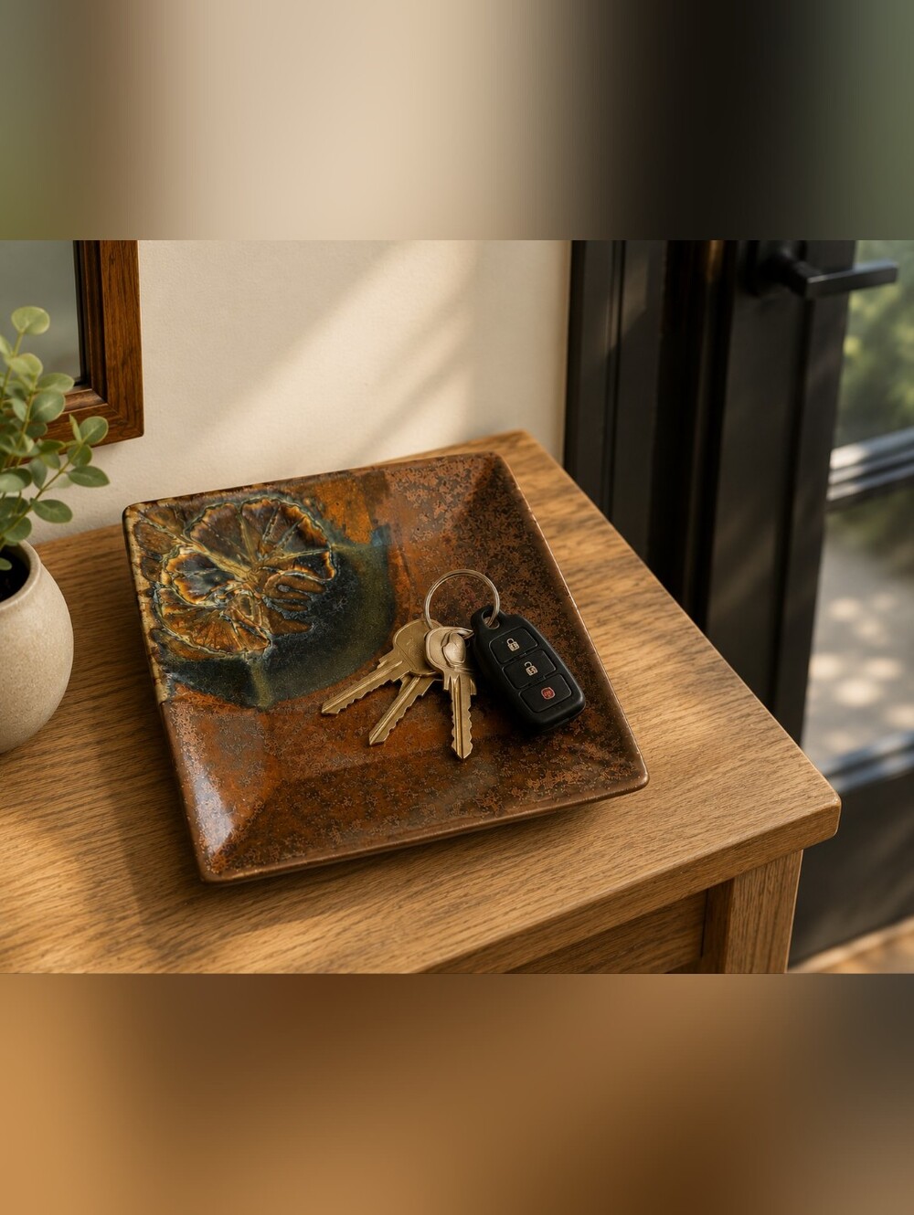 VINTAGE💫Handcrafted Artisan Pottery Dish